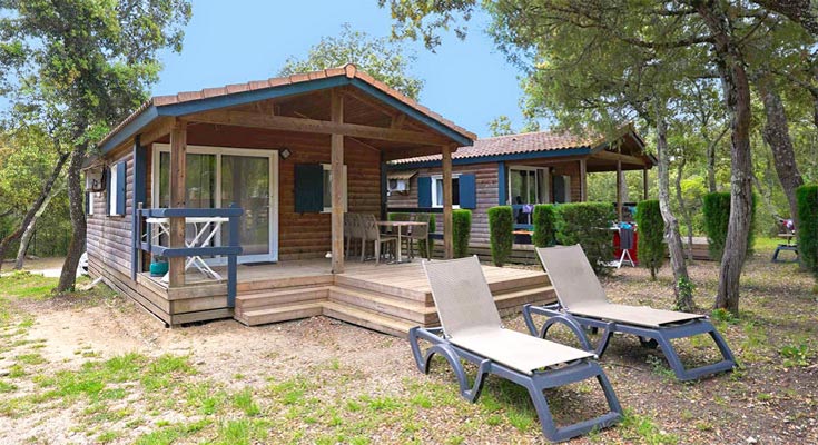 Location de chalet dans le Gard au camping du Domaine de Massereau