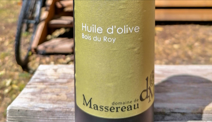 Huile d'olive locale du Domaine de Massereau